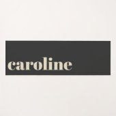 Tapis De Yoga Typographie moderne en gras Nom de monogramme noir (Devant (Horizontal))