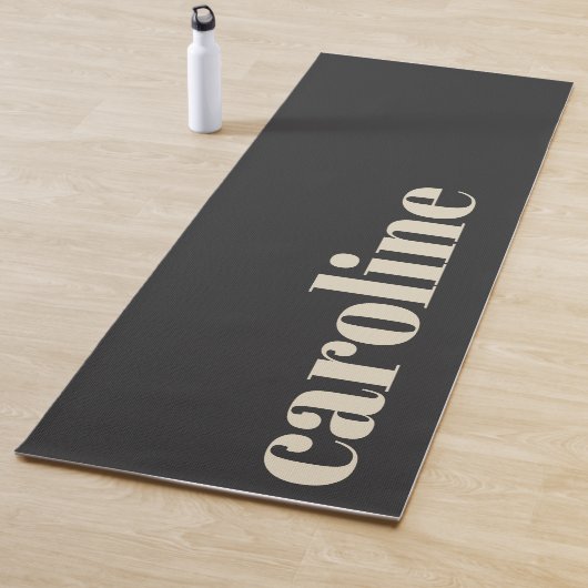 Tapis De Yoga Typographie moderne en gras Nom monogrammé  (En situation)