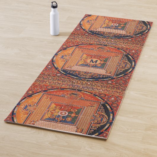 Tapis De Yoga Vajradhatu Mandala Thangka avec Monogramme (En situation)