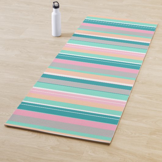 Tapis de Yoga Vibrations Positives Rayures Pastel (En situation)