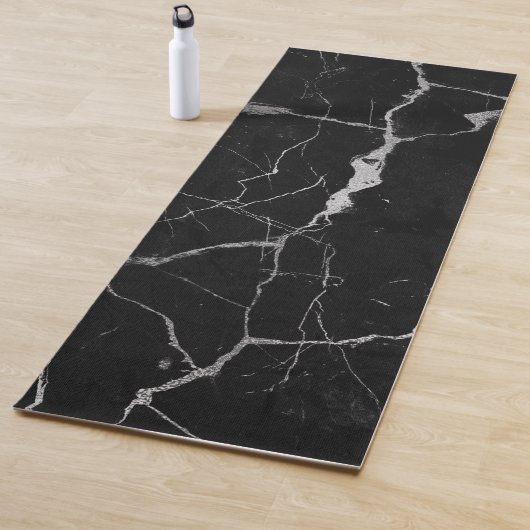 Tapis De Yoga Vitrines d'argent en faux marbre noir (En situation)