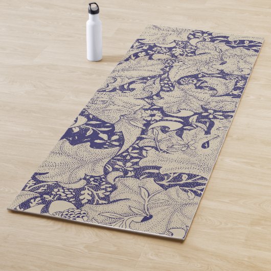 Tapis De Yoga William Morris Wallflower bleu damas floral (En situation)