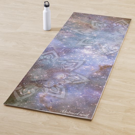 Tapis De Yoga Zen de l'univers de Mandala bleu (En situation)