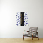 Tapisserie d'anniversaire Étoiles Bleues avec Mess (En situation)