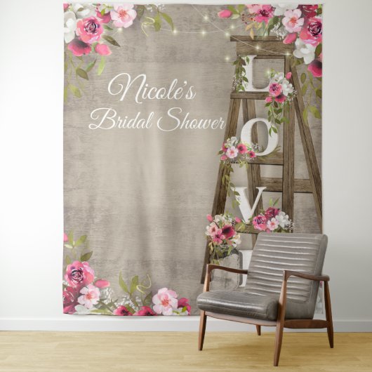 Tapisserie de Noces Rustique à Échelle Florale Ros (En situation)