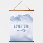 Tapisserie Suspendue Adventure Await Winter Nursery Décor (Recto)