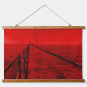 Tapisserie Suspendue Balade le long de la jetée en bord de mer (Devant)