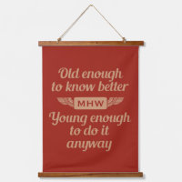 Balise Vieux vs Jeune monogramme personnalisé Baga