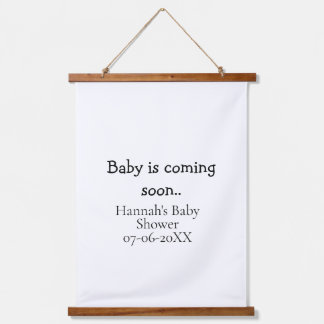 Tapisserie Suspendue Bébé arrive bientôt nom date de la baby shower à l