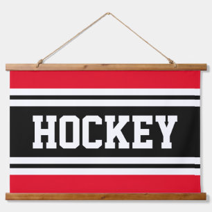 Tapisserie Suspendue Bright Red Bold Black White Stripes HOCKEY Texte