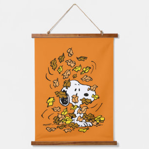 Tapisserie Suspendue cacahuètes Snoopy Pile de Feuilles