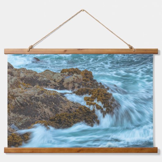 Tapisserie Suspendue Crashing Ocean Waves on Rocky Shore (Devant)