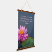 Tapisserie Suspendue Editable Lotus Juge Rien Pardonner Tout (Angulaire)