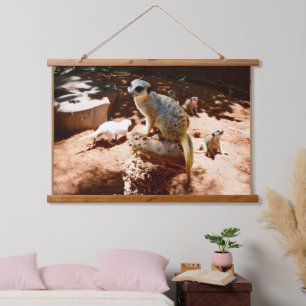 Tapisserie Suspendue Eliza Queen Meerkat, Suspension murale en bois