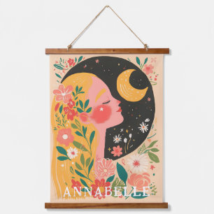 Tapisserie Suspendue Femme & Lune Illustration Florale Bohème Prénom