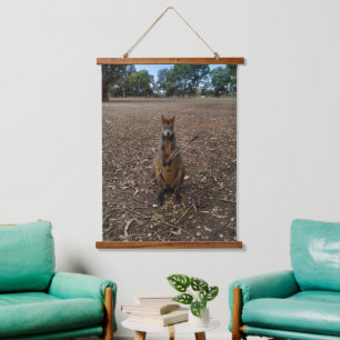 Tapisserie Suspendue "Fête de la nature : un casse-croûte de Wallaby"