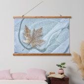 Tapisserie Suspendue Feuille d'érable congelée sur glace (Chambre à coucher)