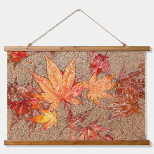 Tapisserie Suspendue Feuilles rouges avec Raindrops