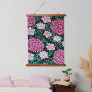 Tapisserie Suspendue Fleurs magenta sur le noir