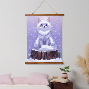 Tapisserie Suspendue Gardien de l'hiver : Renard arctique fantaisiste d