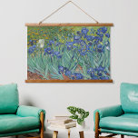 Tapisserie Suspendue Irises Van Gogh Vintage Floral Art Peinture<br><div class="desc">Belle tapisserie murale en bois taché, avec une belle peinture vintage en toile colorée et détaillée, de Vincent van Gogh, d'iris et de fleurs de saison dans un jardin. Belle oeuvre pour fleurs / floral / nature / amateurs d'art vintage et connaisseurs Van Gogh'. Fait un grand cadeau, pour l'anniversaire,...</div>