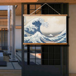 Tapisserie Suspendue La Grande Vague — célèbre Japonaise<br><div class="desc">La Grande Vague — une célèbre peinture japonaise de Katsushika Hokusai. Il a été édité et appliqué sur cette tapisserie murale par lumirala.</div>