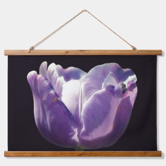 Tapisserie Suspendue Lavender Tulip With Tiny Bee Close Up (Devant)
