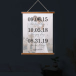 Tapisserie Suspendue Le Premier Jour, Le Jour Du Oui, Le Meilleur Jour<br><div class="desc">Design moderne et élégant imprimé Le Premier Jour,  Le Oui Jour,  Le Meilleur Jour Photo Mariage Suspendu Tapisserie qui peut être customisé avec votre texte. Découvrez le magasin Graphic Art Design pour d'autres produits qui correspondent à ce design !</div>