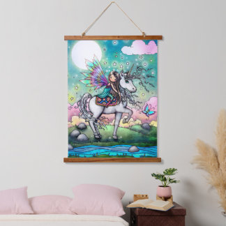 Tapisserie Suspendue Licorne Fantaisiste et Douce Illustration de Fée
