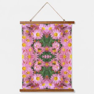 Tapisserie Suspendue Marguerites roses et abeille bourdon abstraites