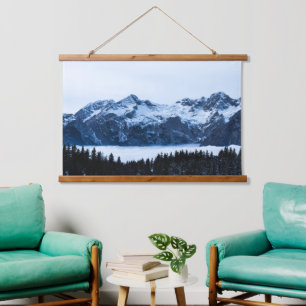 Tapisserie Suspendue Montagnes, forêt d'épinettes et nuages