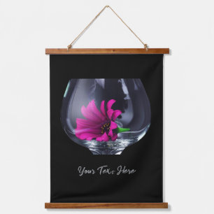 Tapisserie Suspendue Pissenlit Rose De Près Dans Un Verre À Vin