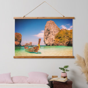 Tapisserie Suspendue Plage Ocean calme avec bateau et rochers