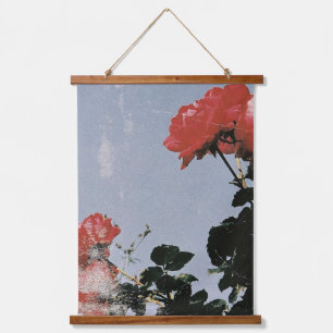 Tapisserie Suspendue Roses rouges vintage sur un ciel bleu