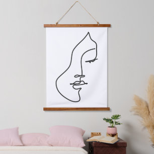 Tapisserie Suspendue Sérénité – Portrait Féminin Minimaliste au Trait