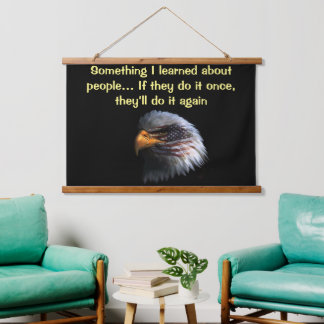 Tapisserie Suspendue Tête de Bald Eagle avec un drapeau américain sur l