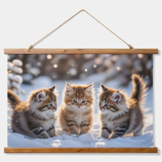Tapisserie Suspendue Three adorable kittens playing in the snow, cute