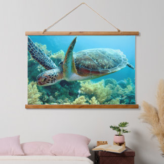 Tapisserie Suspendue Tortue marine verte nage dans la mer Rouge