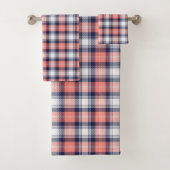 Tartan Plaid Towel Coral Navy Birthday Present (En situation)