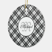 Tartanpatroon Kerstzwart wit monogram Keramisch Ornament (Links)