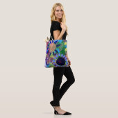Tas in abstracte bloemendesign (Op model)