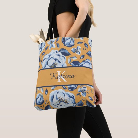 Tas met waterverf bloemen en monogram (Dichtbij)