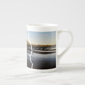 Tasman Tryptich Tordu Vue os Chine Mug (Droite)