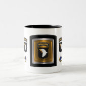 Tasse 2 Couleurs 101e division aéroportée "Hurlant les aigles" (Centre)