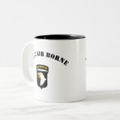 Tasse 2 Couleurs 101st Insignes aéroportés (Devant gauche)