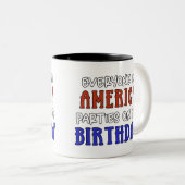 Tasse 2 Couleurs 4 juillet Anniversaire drôle (Devant droit)