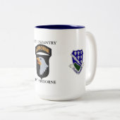 TASSE 2 COULEURS 506TH L'INFANTERIE ATTAQUENT (Devant droit)