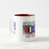Tasse 2 Couleurs 82e division aérienne Vétéran afghan (Devant gauche)