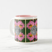 Tasse 2 Couleurs Abeille Sur Le Cadre Fleur Rose Daisy Ajouter Votr (Devant gauche)