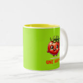 Tasse 2 Couleurs Accrochez-vous sur la petite tomate, le cadeau de  (Devant droit)